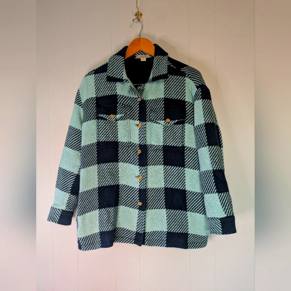 Outerknown Cloud Weave Plaid Shacket in Mint Black size Small Warm‎ Cozy Fall